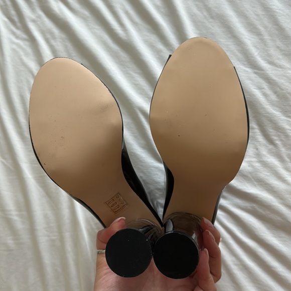 Cape Robbin Bootie. Size 6.5. - Picture 2 of 4